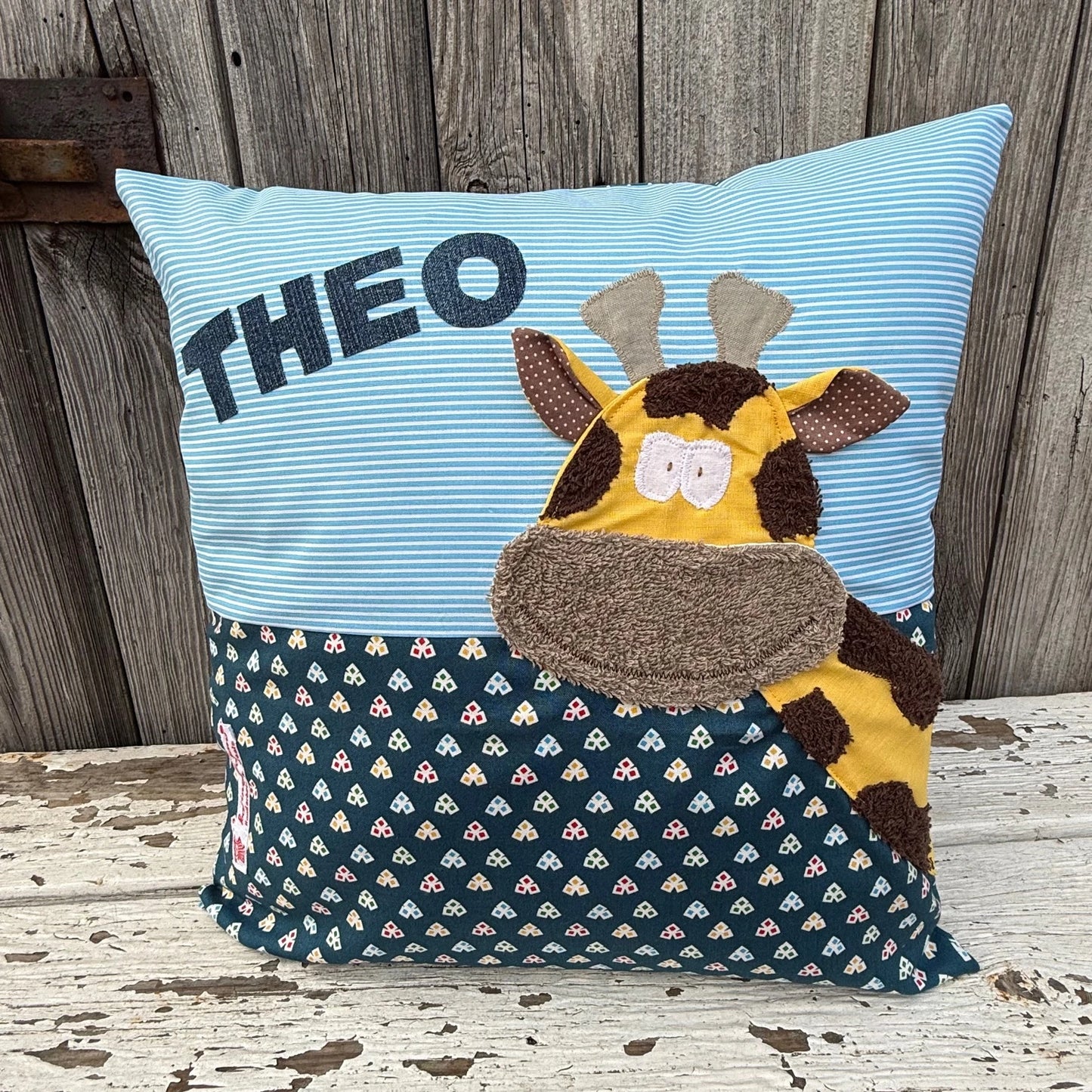 Kinderkissen Giraffe personalisiert mit applizierter Giraffe  