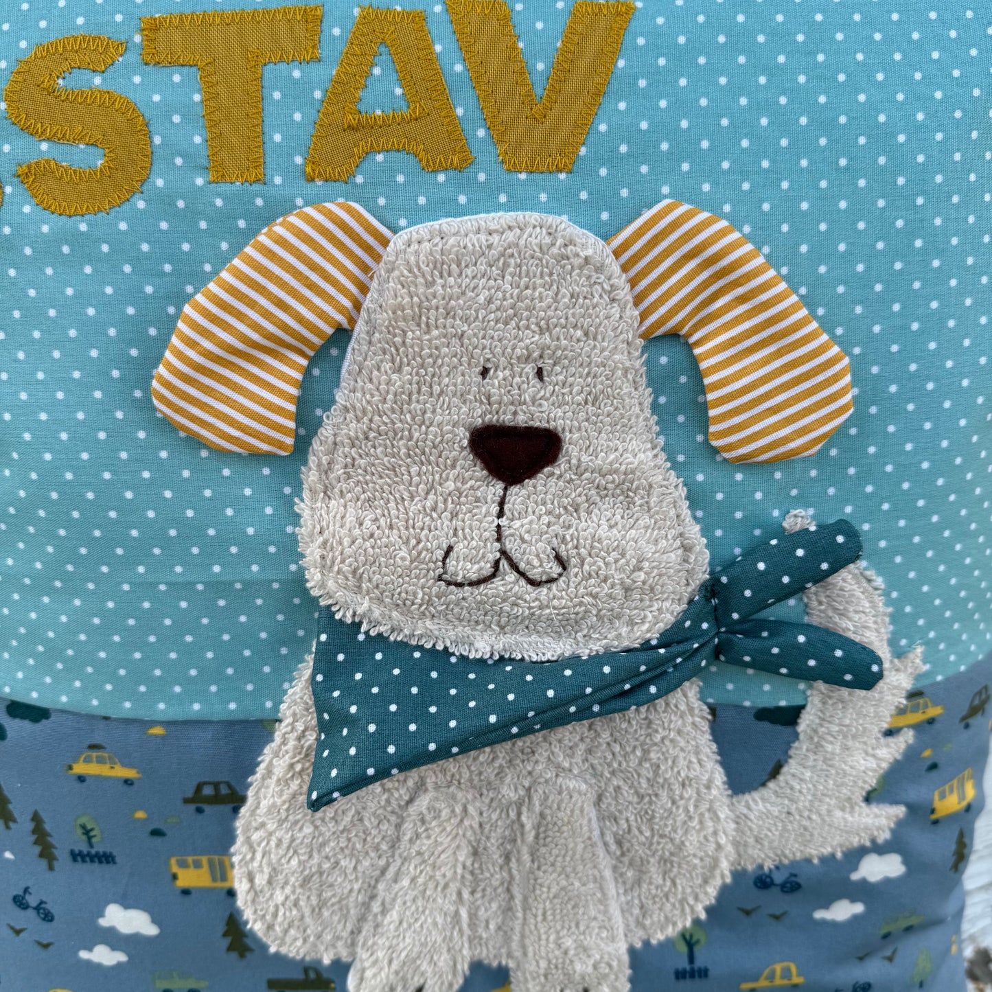 Kissen Hund mit Namen – Personalisiertes Kinderkissen 40x40 cm in Rauchblau | Geschenk zur Geburt, Taufe & 1. Geburtstag
