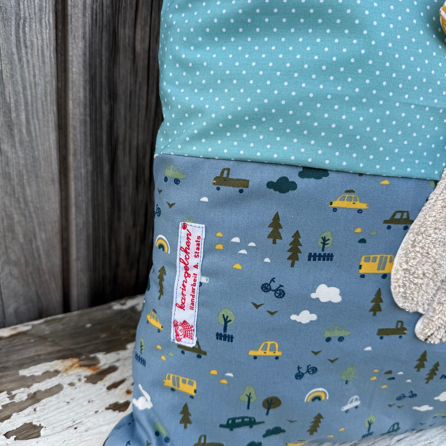 Kissen Hund mit Namen – Personalisiertes Kinderkissen 40x40 cm in Rauchblau | Geschenk zur Geburt, Taufe & 1. Geburtstag