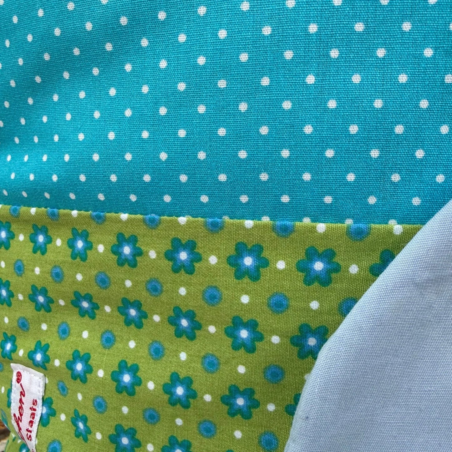 Kissen Biene personalisiert - handmade Kinderkissen mit Namen