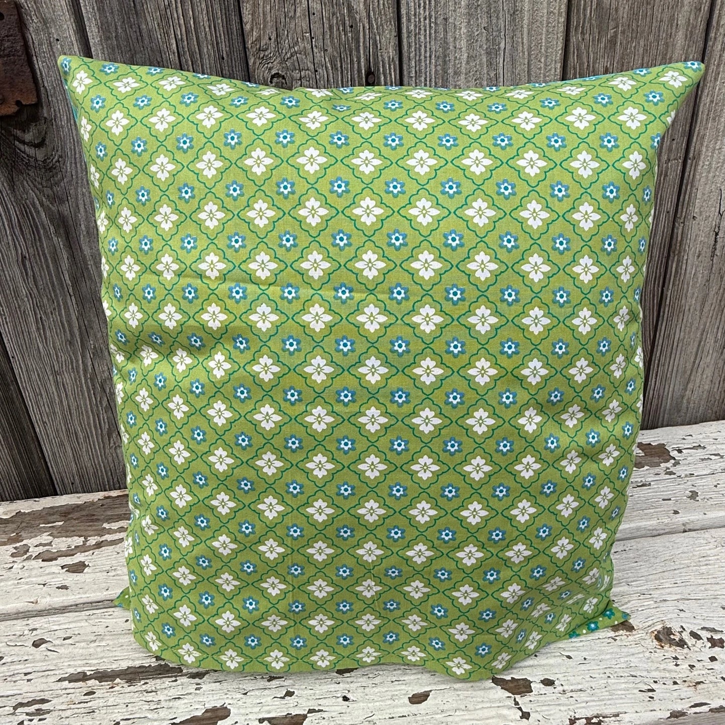 Kissen Biene personalisiert - handmade Kinderkissen mit Namen