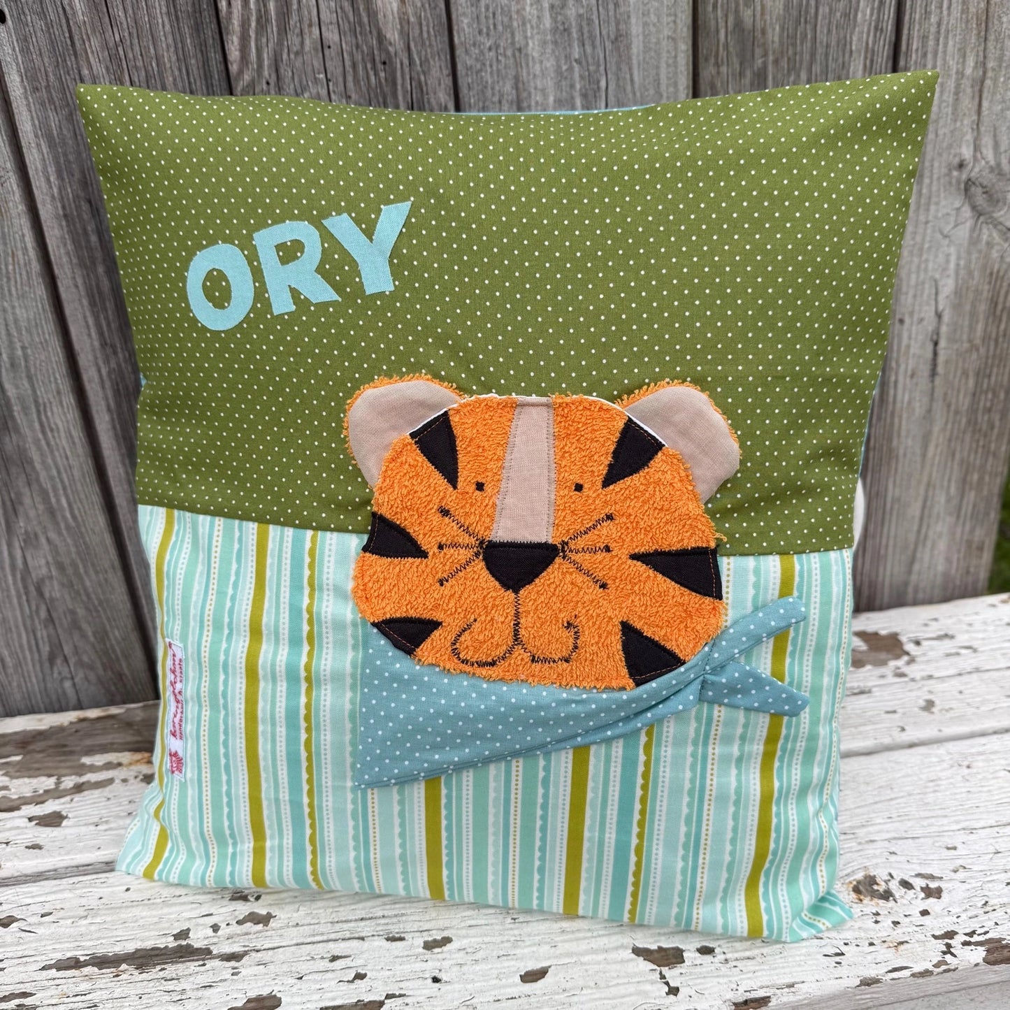 Kissen Tiger personalisiert - Kinderkissen mit Namen