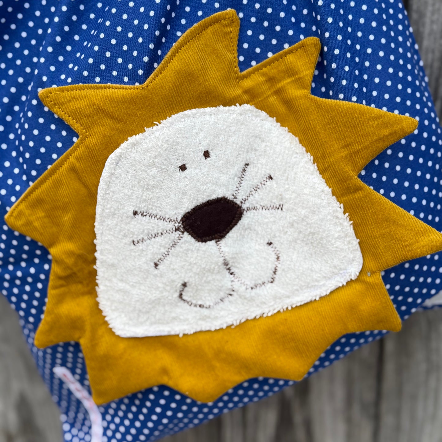 Personalisiertes Kinderkissen Geschenkset Löwe Zirkus | Namenskissen und Wetbag zur Geburt