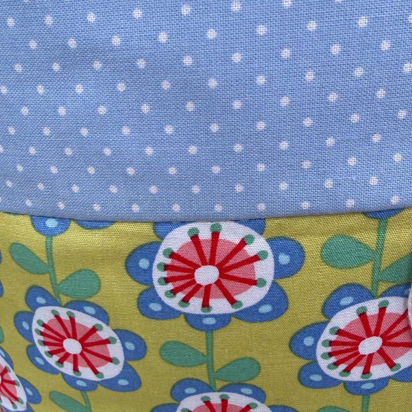 Kissen personalisiert mit Namen -Handgemachtes Babygeschenk zur Geburt mit Schmetterling