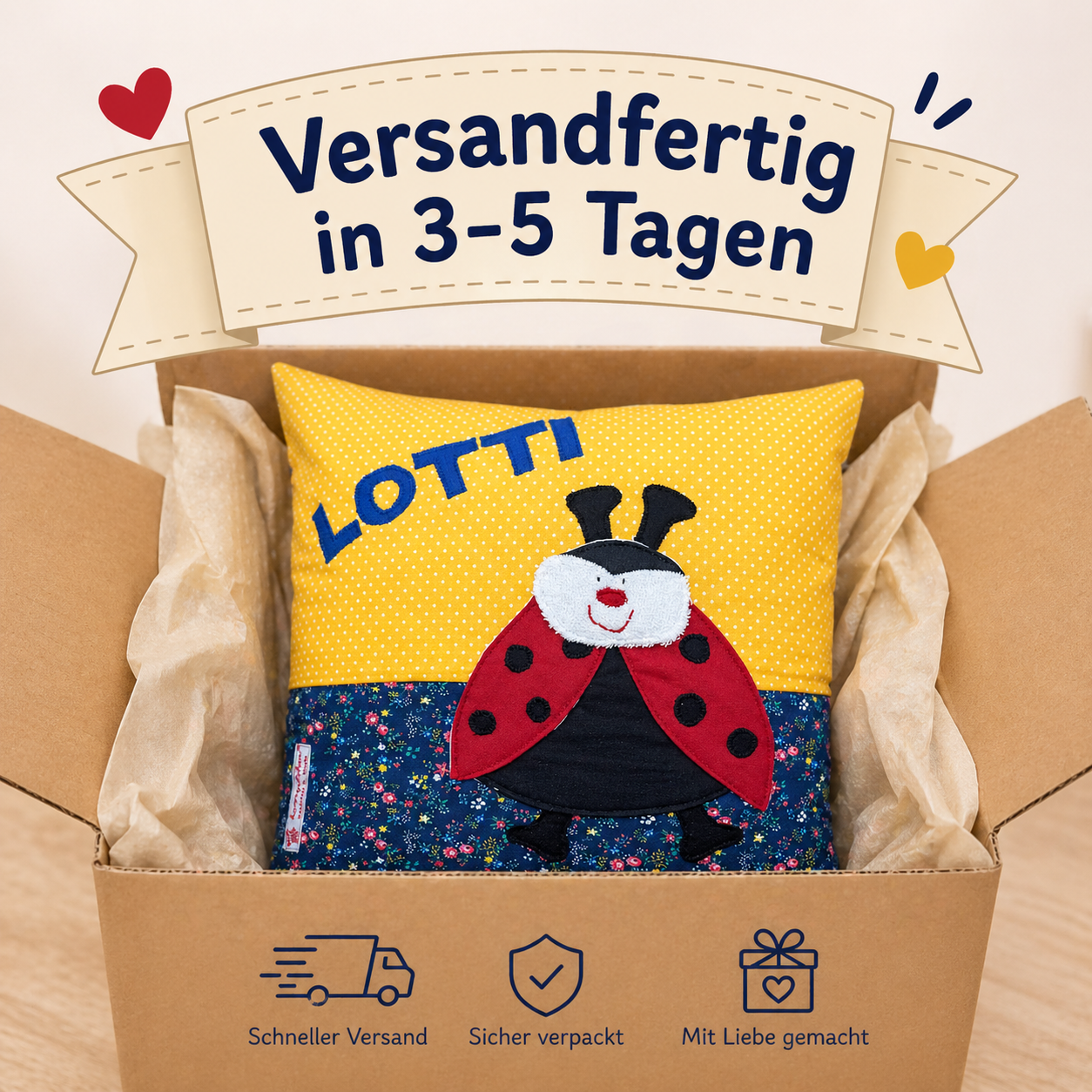 Kuschelkissen personalisiert Marienkäfer auf gelb gepunktet und blau geblümtem Baumwollstoff , versandfertig in 3-5 Tagen 