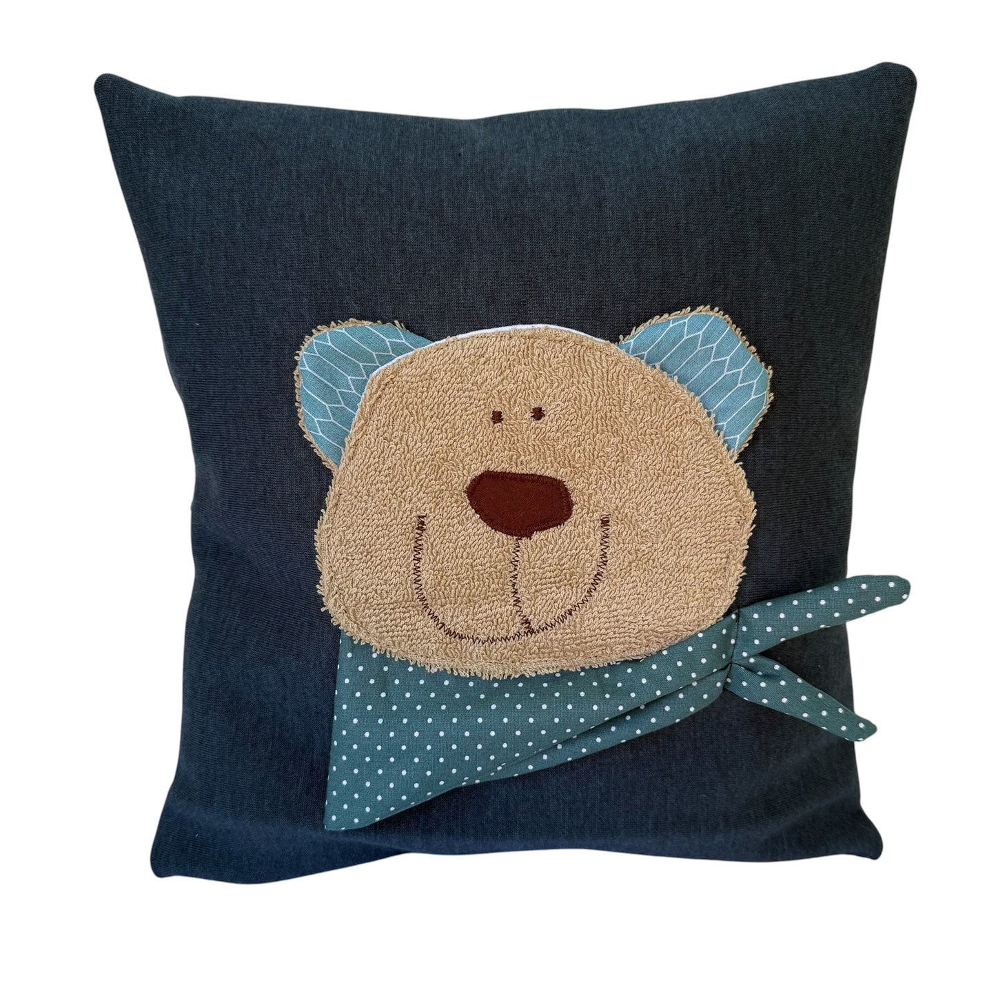 Reisekissen Bär für Kinder – Handgemachtes Kuschelkissen 30x30 cm